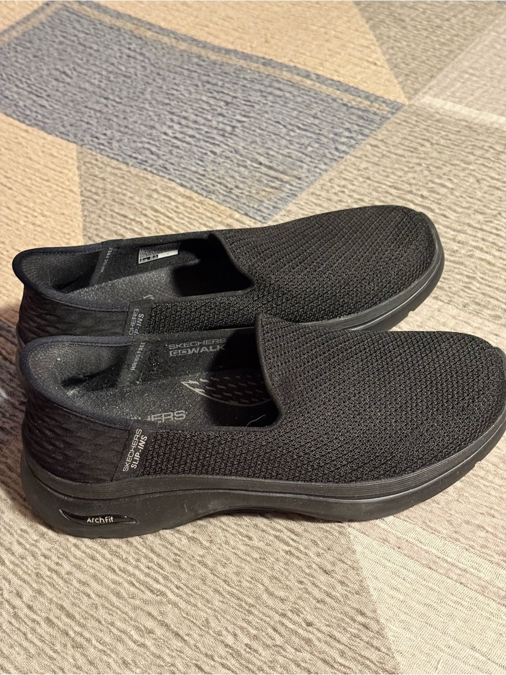 Skechers Arch Fit Slip-Ins Walking Shoes - Black ladies 8.5 worn ONCE